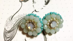 Spring-colored green earrings