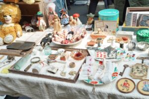 antique market